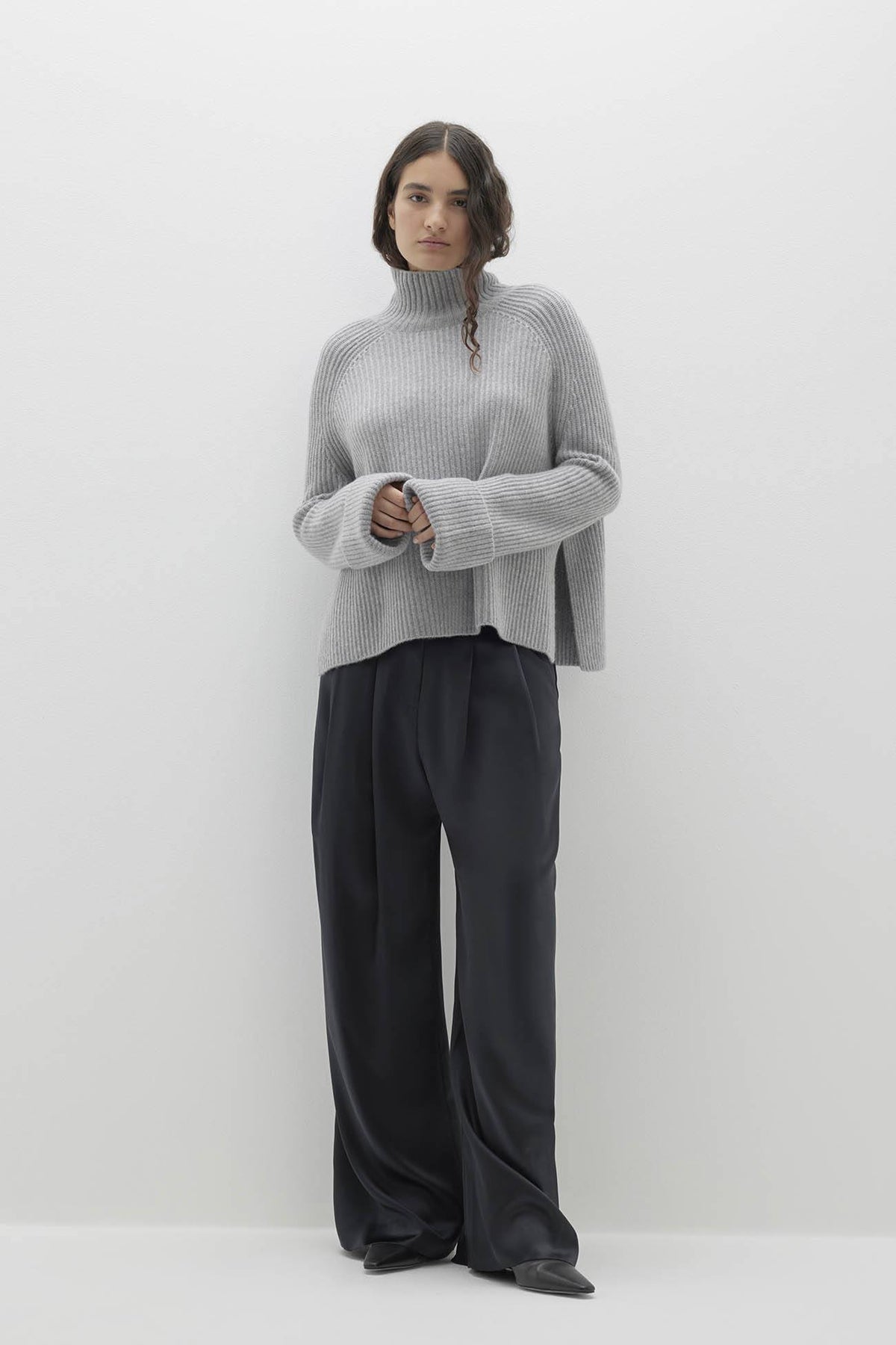 ISABELLA CASHMERE TURTLENECK