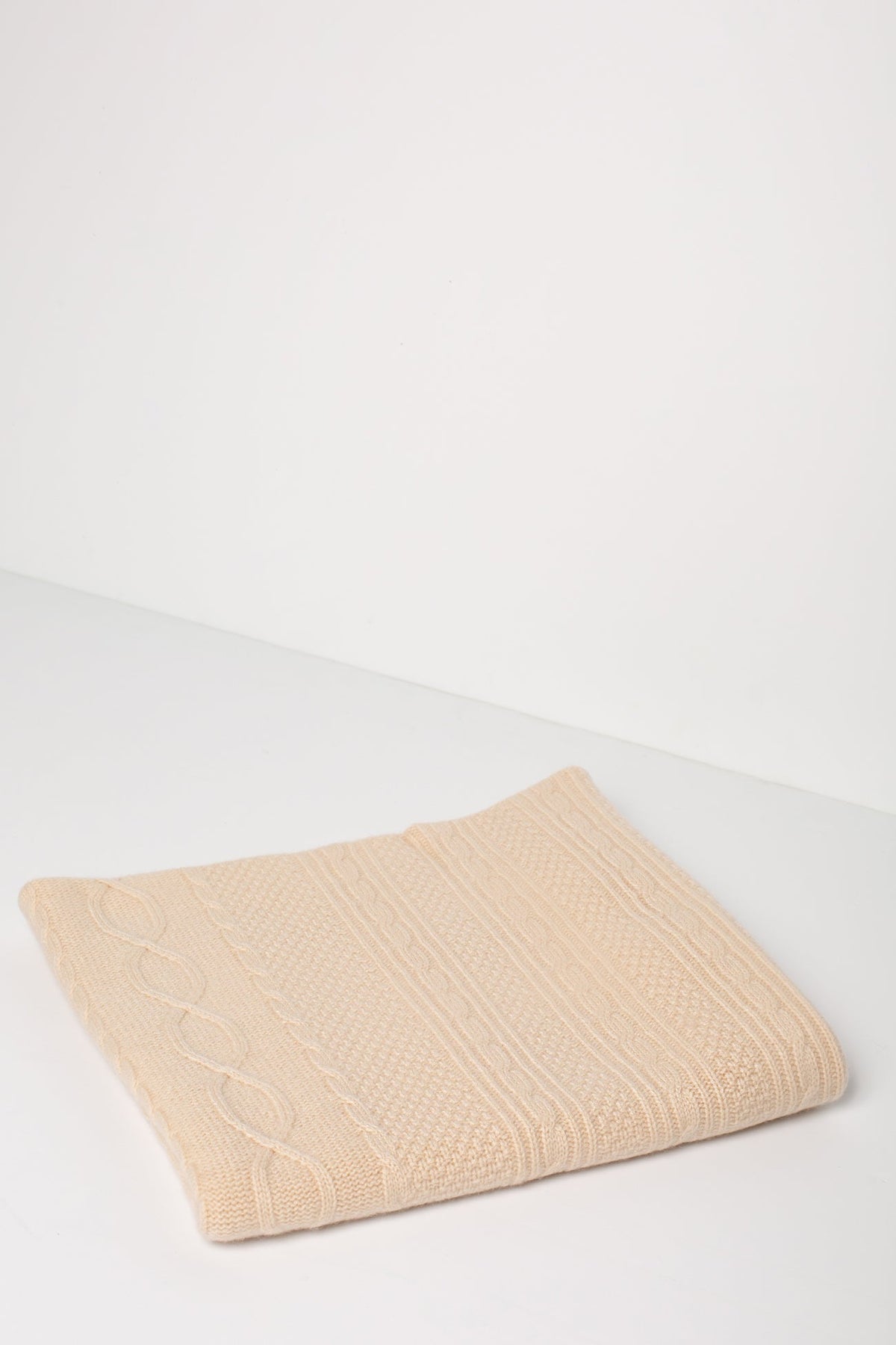 CABLE CASHMERE BABY BLANKET