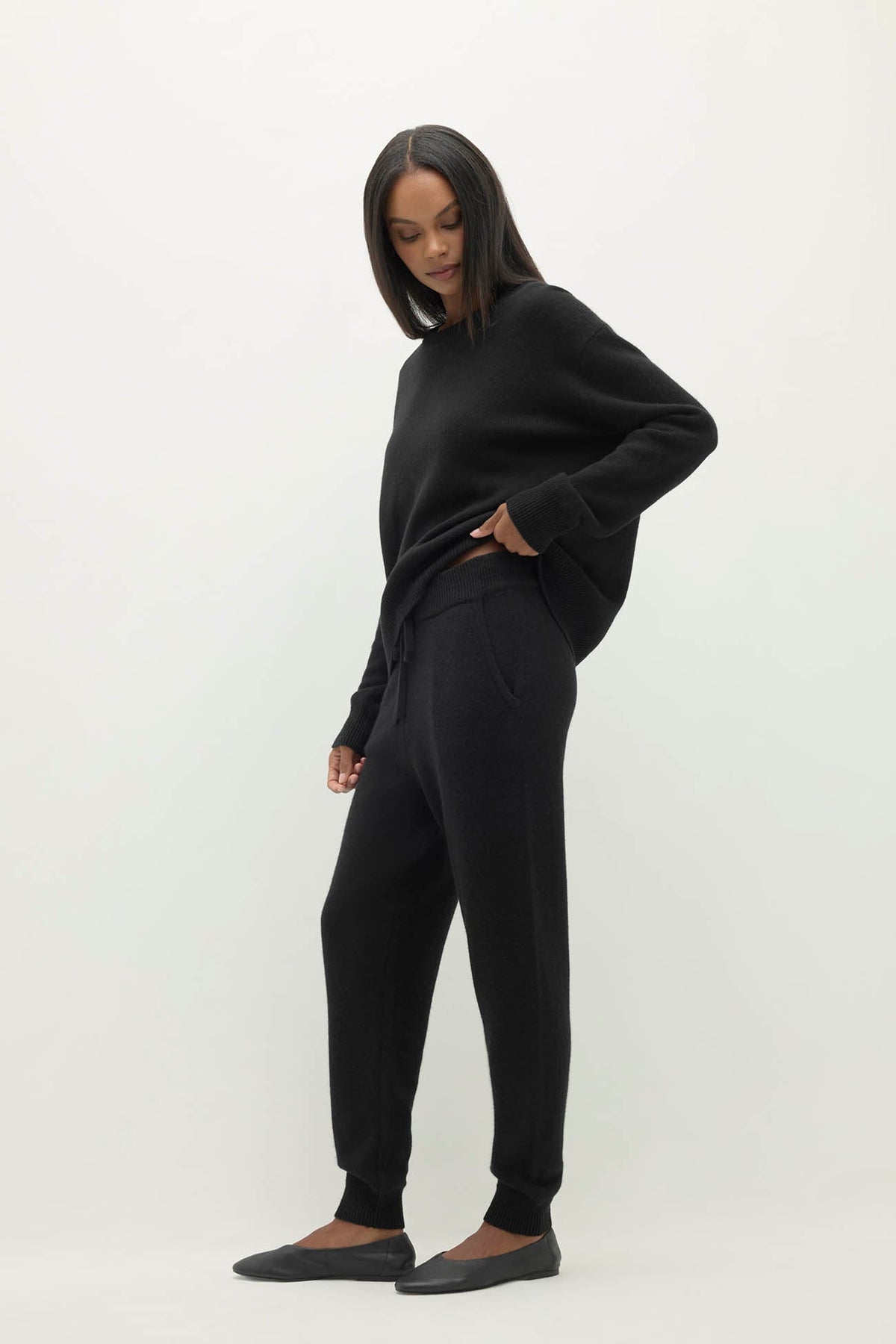 KAIA CREWNECK CASHMERE SWEATER