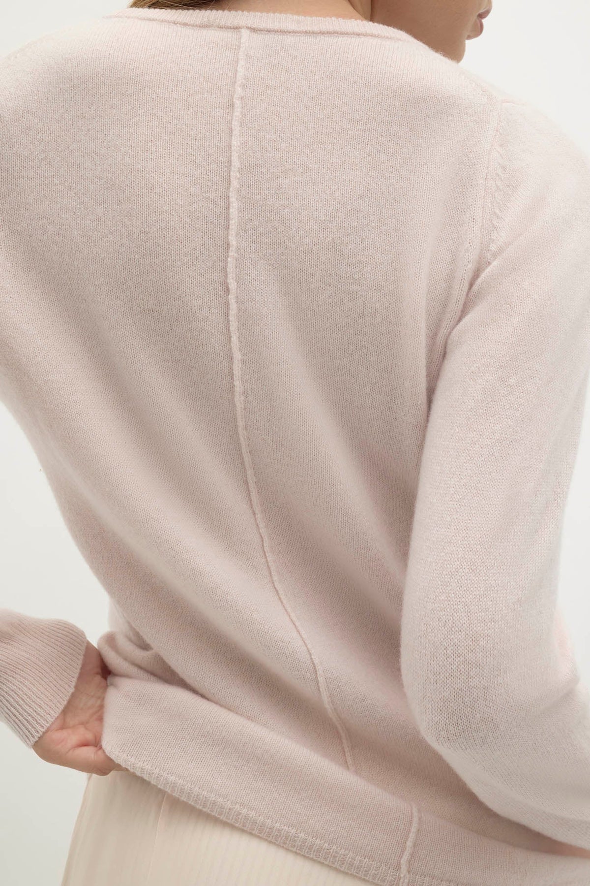 ADDY CREWNECK CASHMERE SWEATER