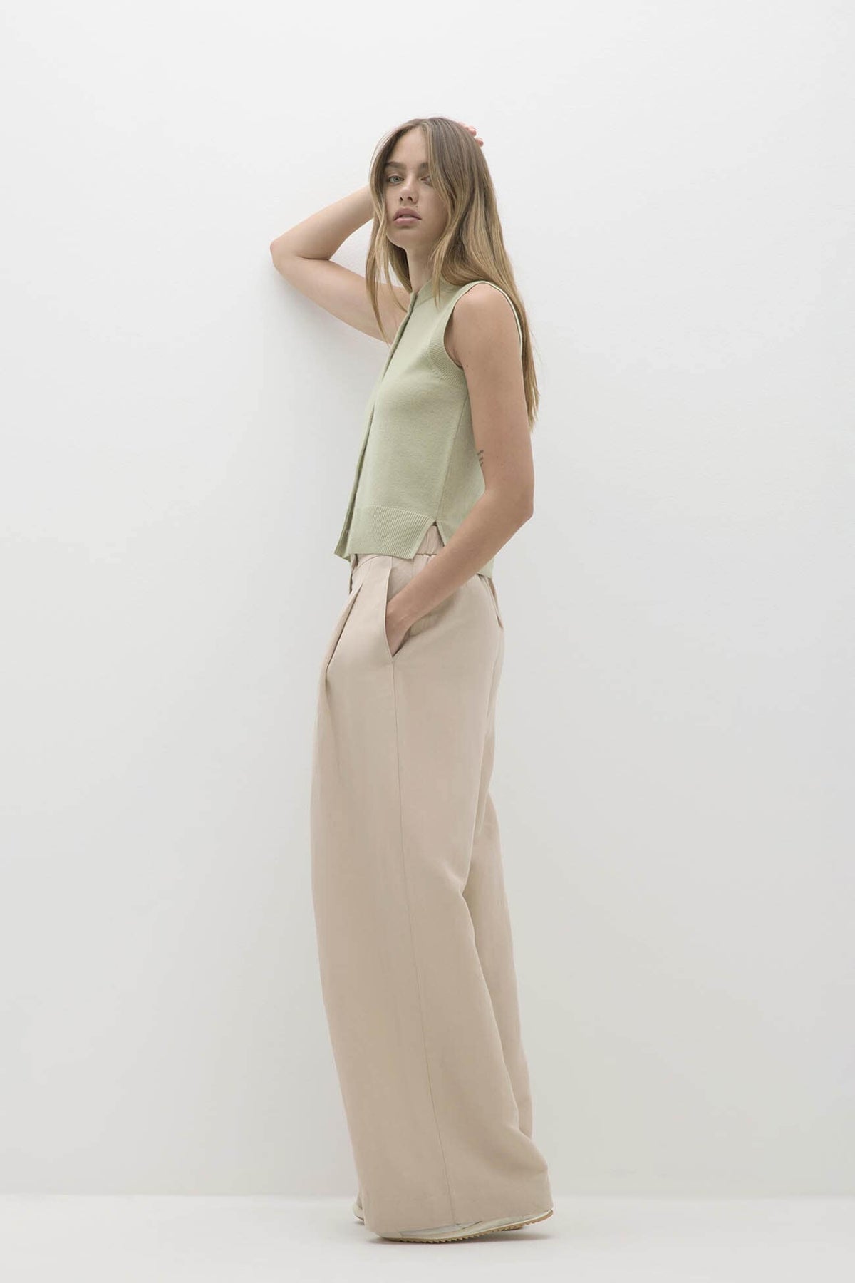 EMMALINE BUTTON-UP CASHMERE SWEATER VEST