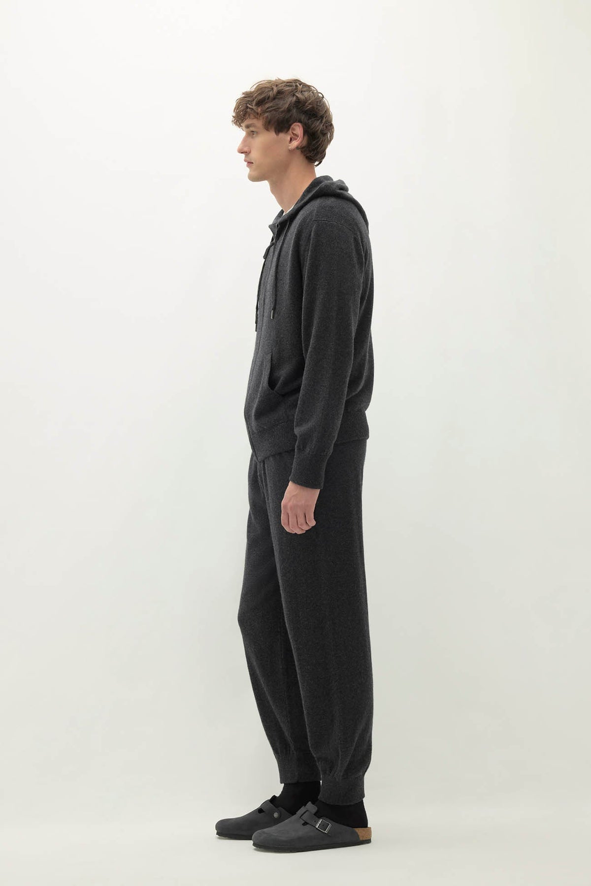 KAYDEN ZIP-UP HOODIE