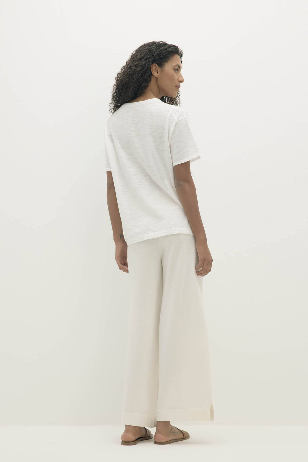 STACI ORGANIC COTTON BOYFRIEND CREWNECK TEE